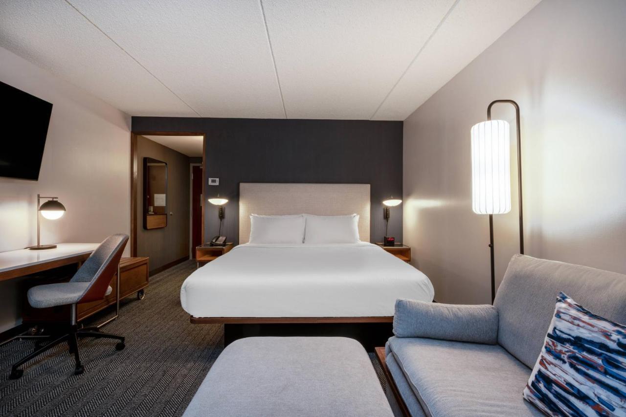 Hotel Courtyard Columbus Airport Exterior foto