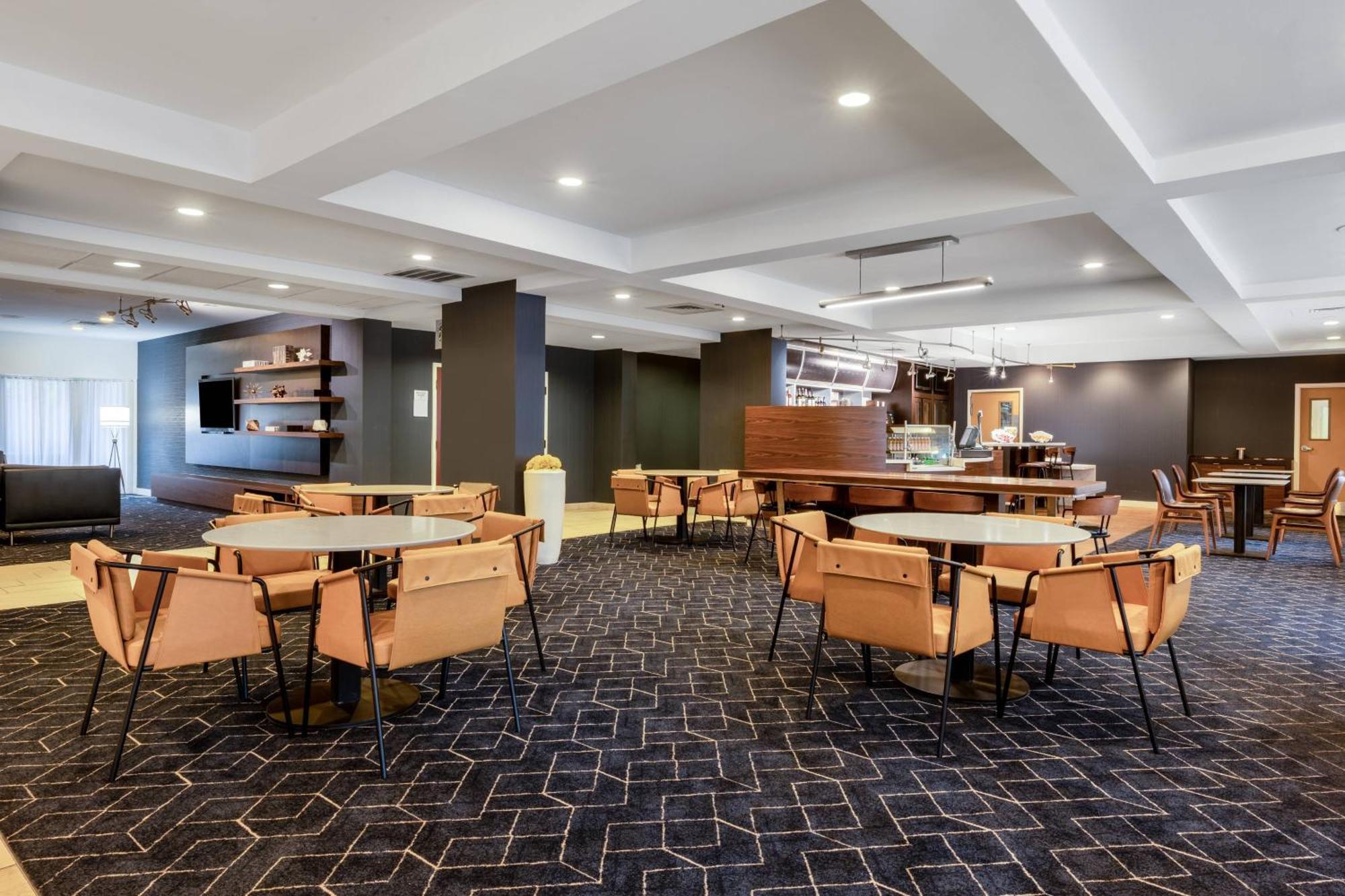 Hotel Courtyard Columbus Airport Exterior foto