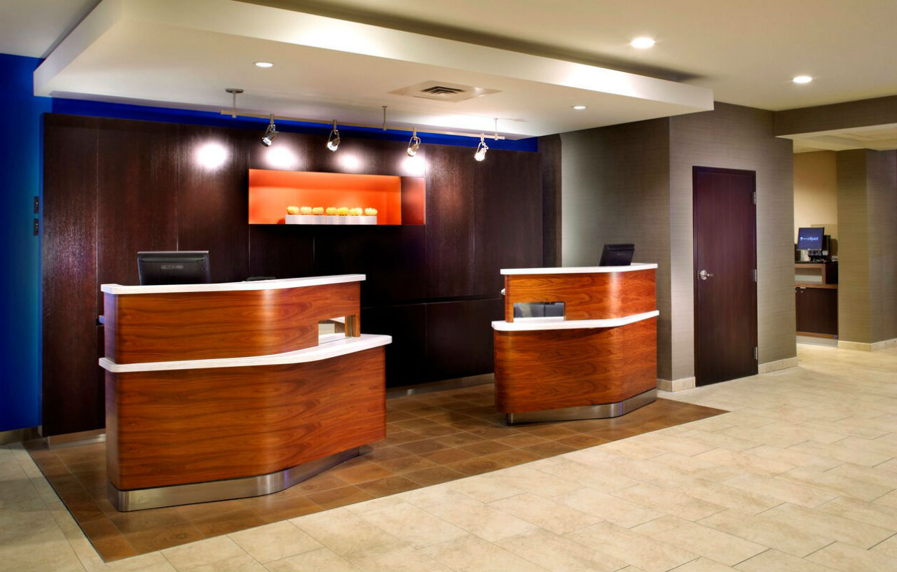 Hotel Courtyard Columbus Airport Exterior foto